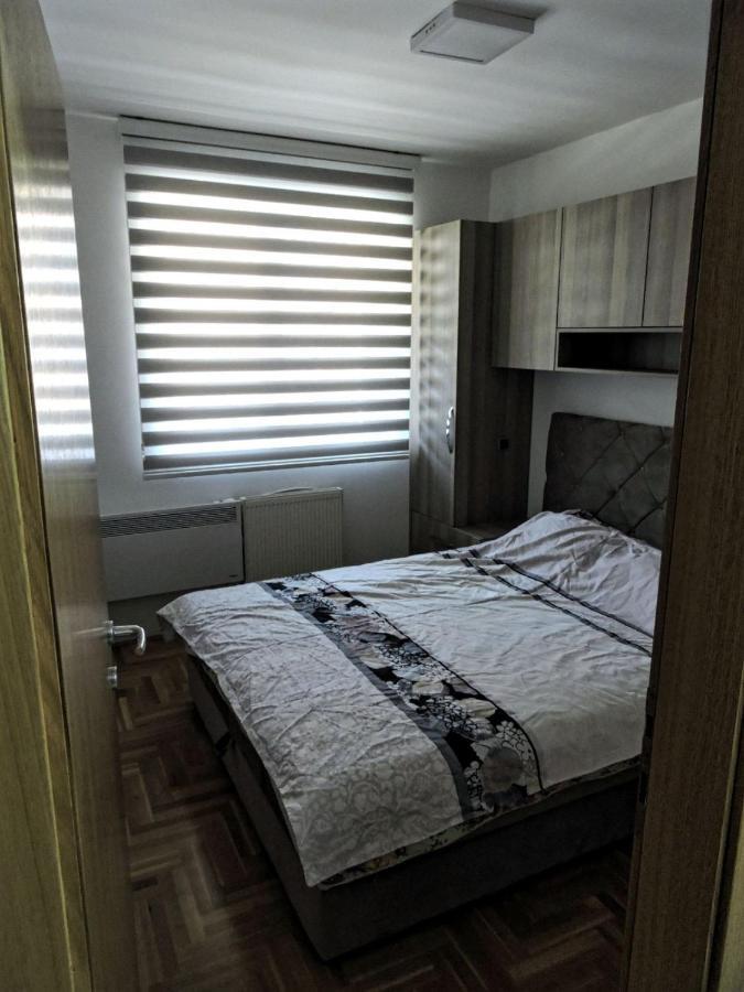Апартаменти Apartman Lux S&V 1 Lukavica Istocno Sarajevo Hilandarska Centar Екстер'єр фото
