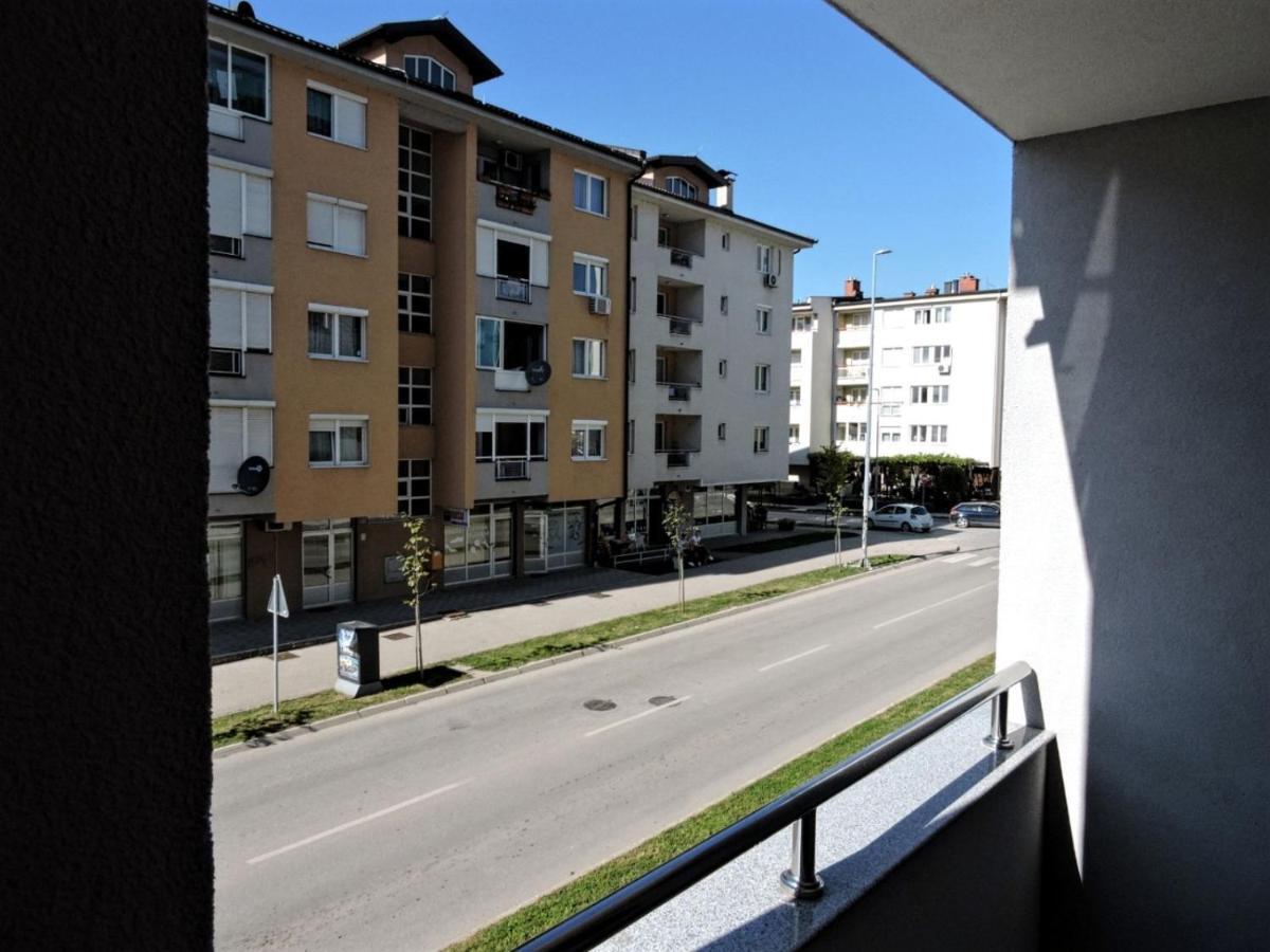 Апартаменти Apartman Lux S&V 1 Lukavica Istocno Sarajevo Hilandarska Centar Екстер'єр фото